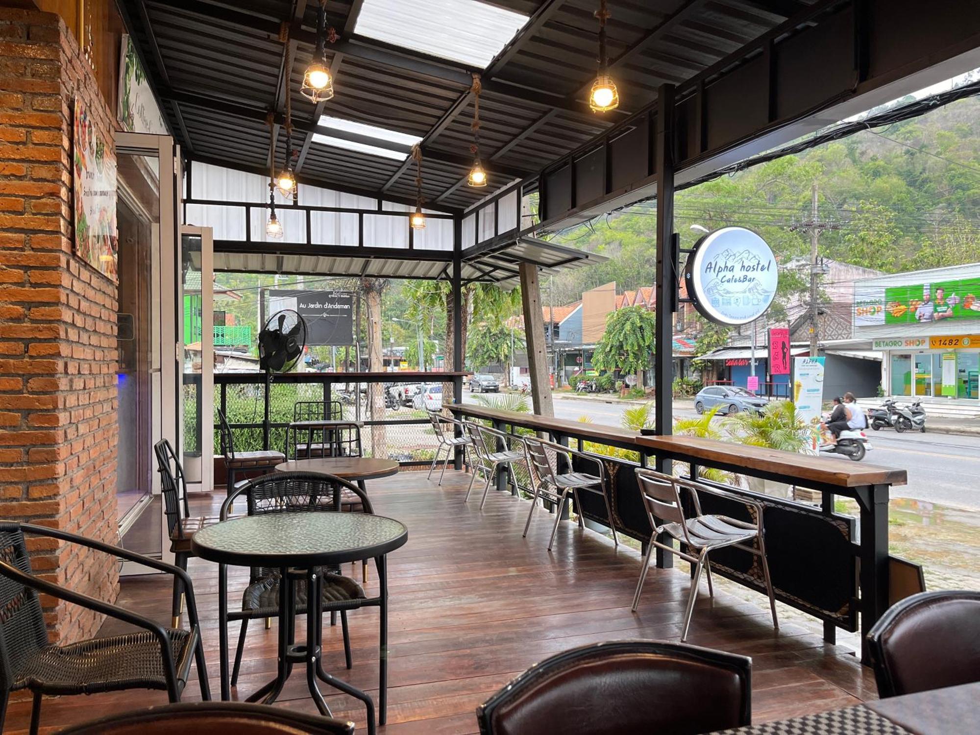 Alpha Hostel Cafe&Bar Ban Khlong Yai Exteriör bild